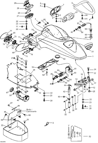 フロントストレージコンパートメント