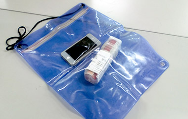 携帯電話・発炎筒用防水バッグ
