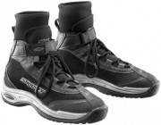 �ꥭ�åɥ졼���֡��� (LIQUID RACE BOOTS)